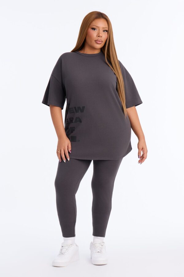 T-shirt in Charcoal