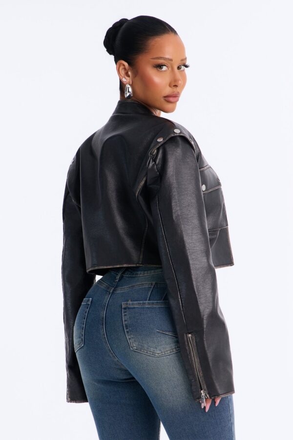 Jacket with a cropped