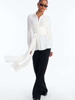 Shirt in White 100% polyester