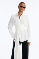 Shirt in White 100% polyester