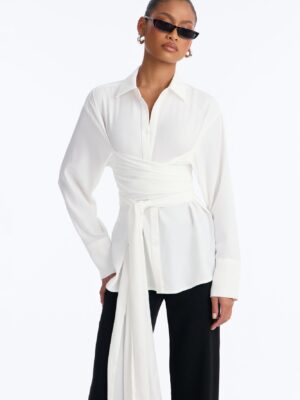Shirt in White 100% polyester