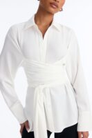 Shirt in White 100% polyester