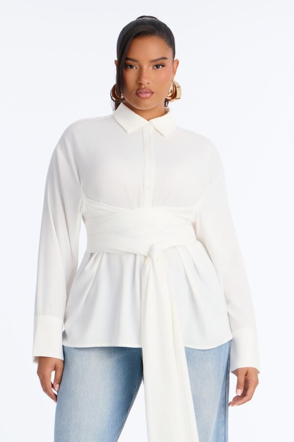 Shirt in White 100% polyester