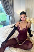 Set in Burgundy 95% nylon