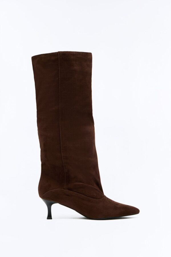 Suede Piece in Brown