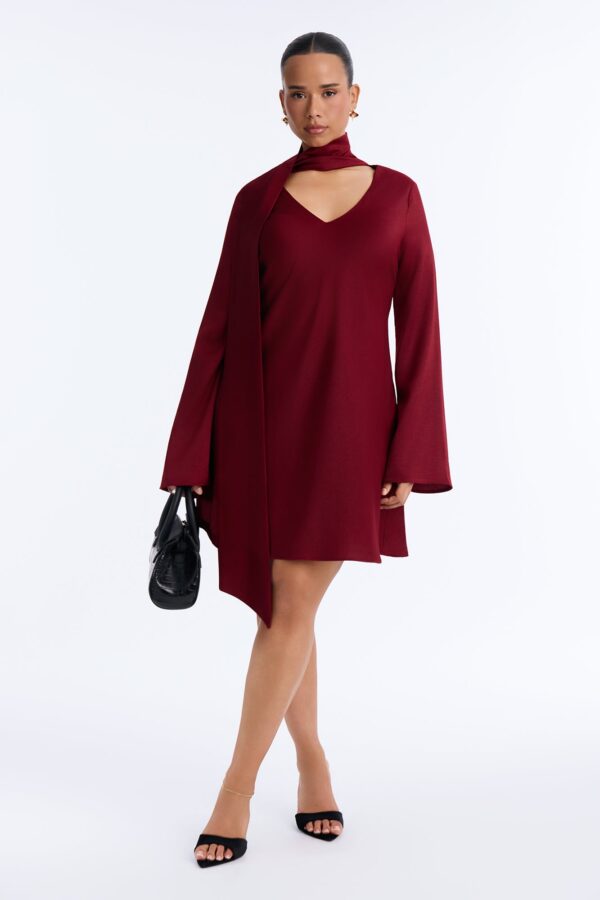 Dress in Burgundy 100% polyester