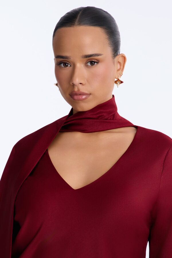 Dress in Burgundy 100% polyester