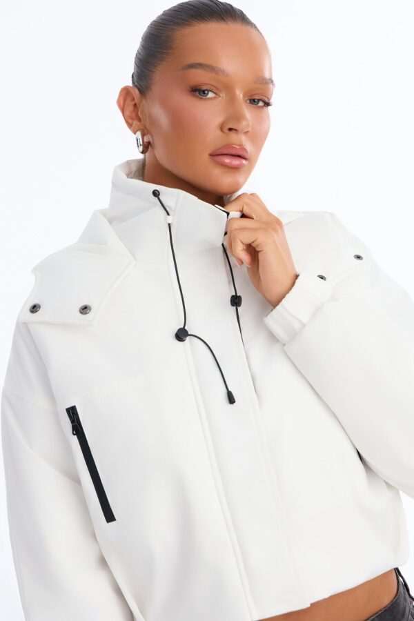 Jacket in White 100% polyester