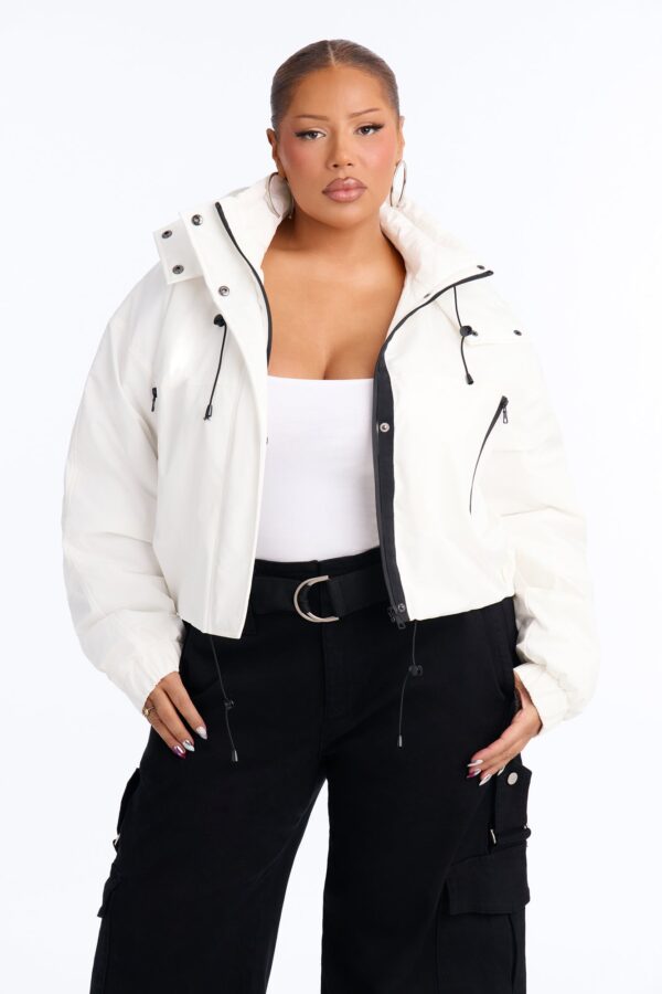 Jacket in White 100% polyester