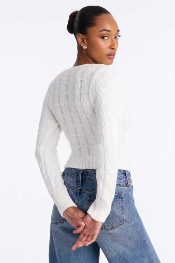 Ivory Pullover with v-neck
