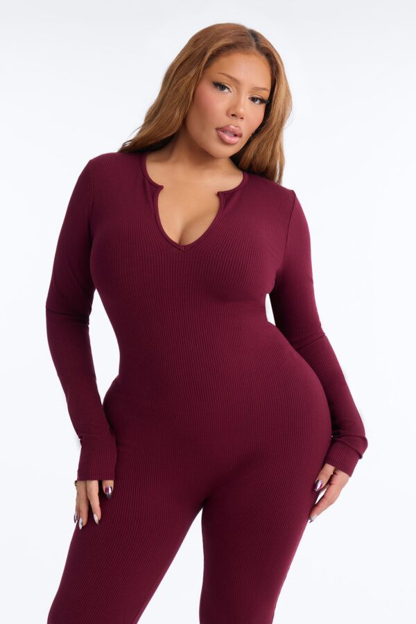 Jumpsuit in Burgundy 86% rayon