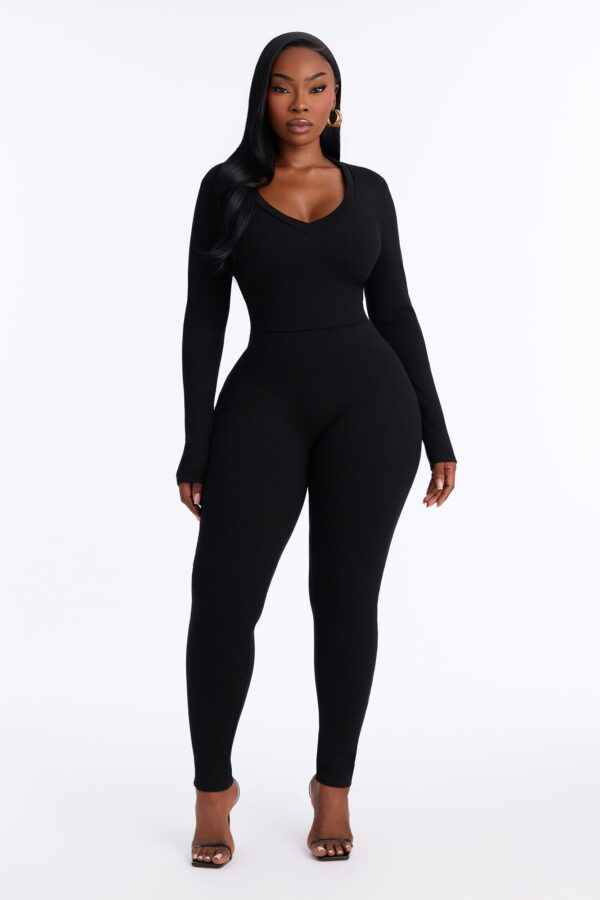 Jumpsuit in Black 88% rayon