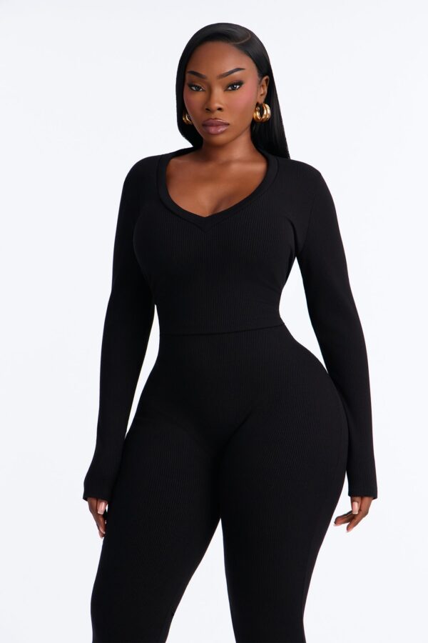 Jumpsuit in Black 88% rayon