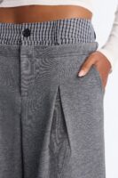 Pants in Charcoal 55% cotton