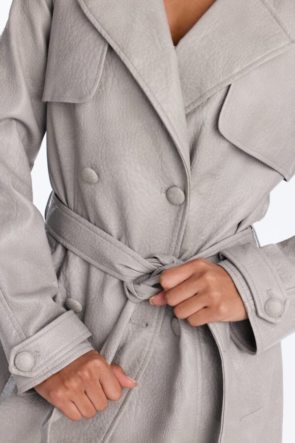 Coat in Gray 100% polyurethane