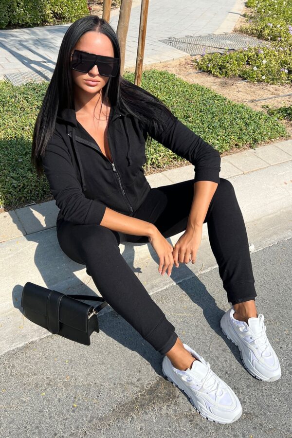 Pants in Black 60% polyester