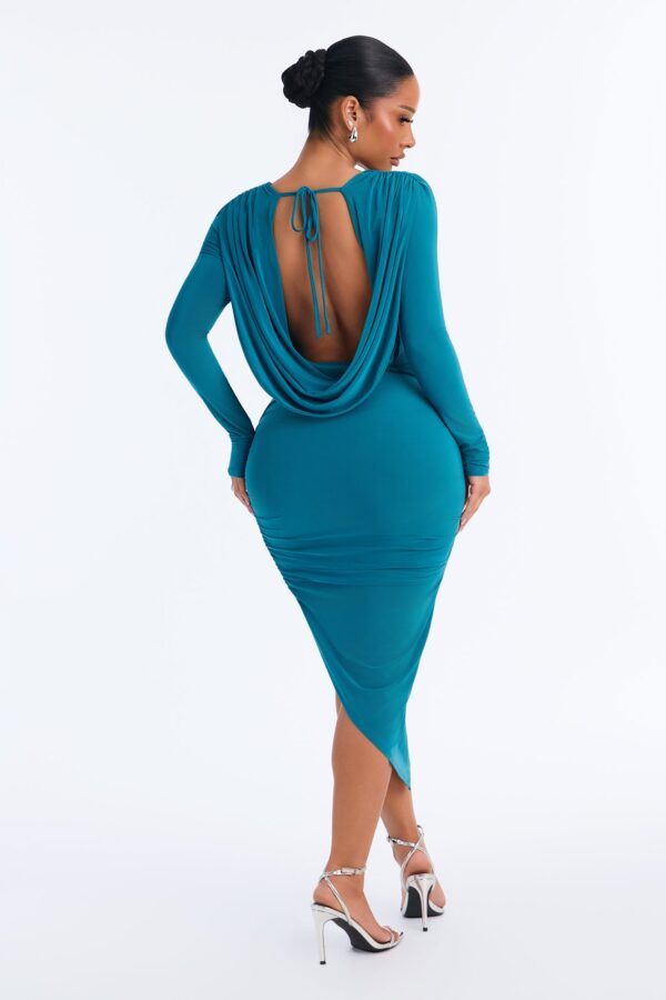 Dress in 96% polyester