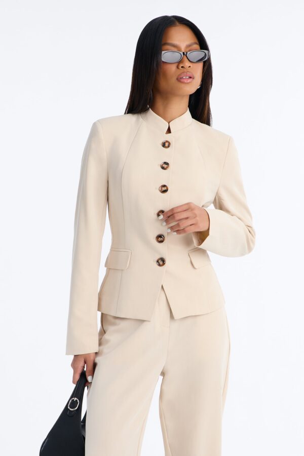 Blazer in Cream 75% polyester