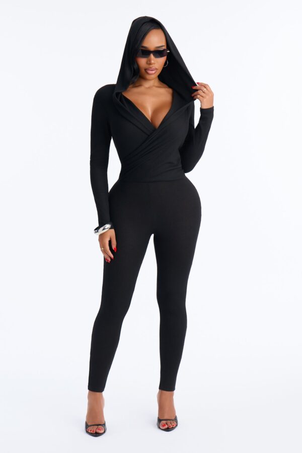 Jumpsuit in Black 80% polyester