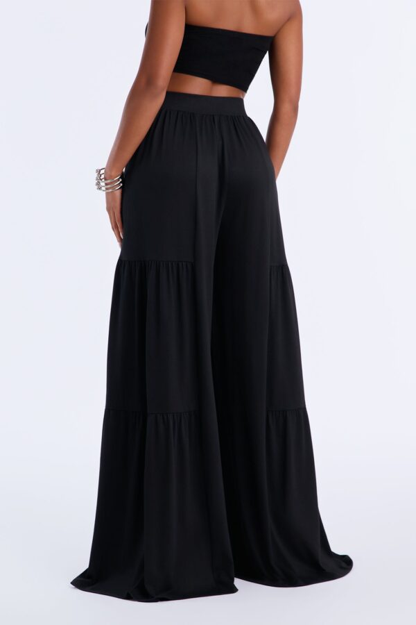 Pants in Black 95% polyester and 5% spandex