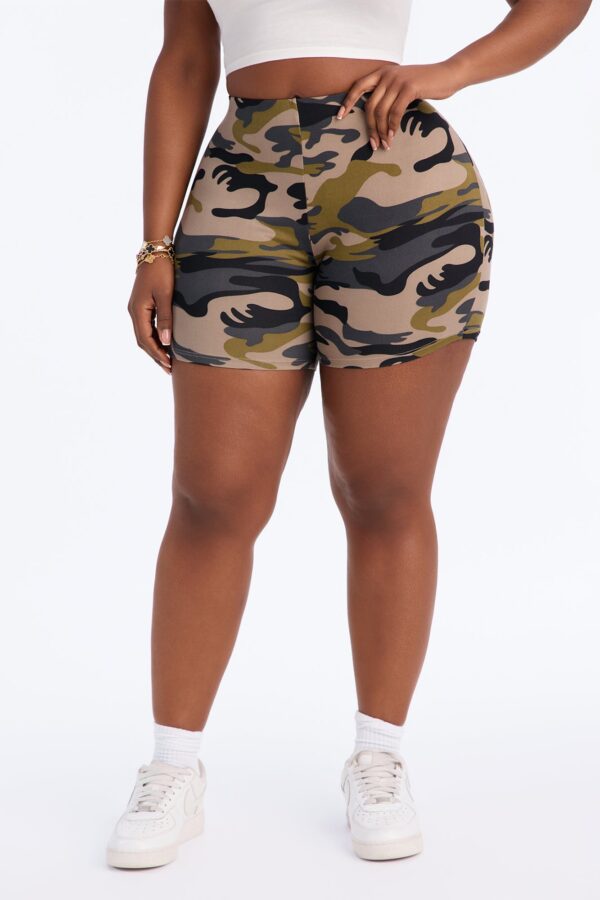 Shorts in Gray 95% polyester
