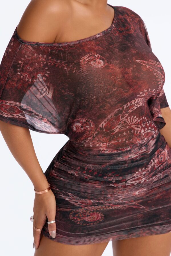 Dress with an one shoulder