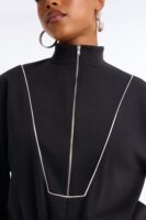 Jumpsuit in Black 70% polyester