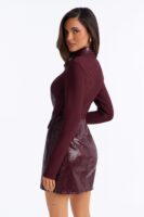 Dress with contrast trim