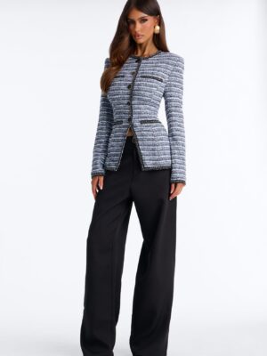 Blazer with a wide leg