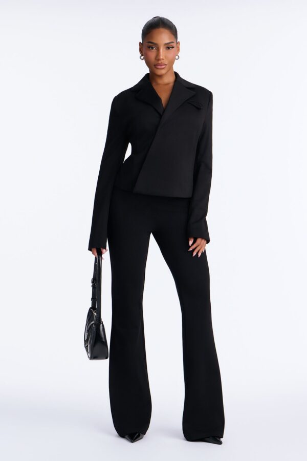 Blazer in Black 60% rayon