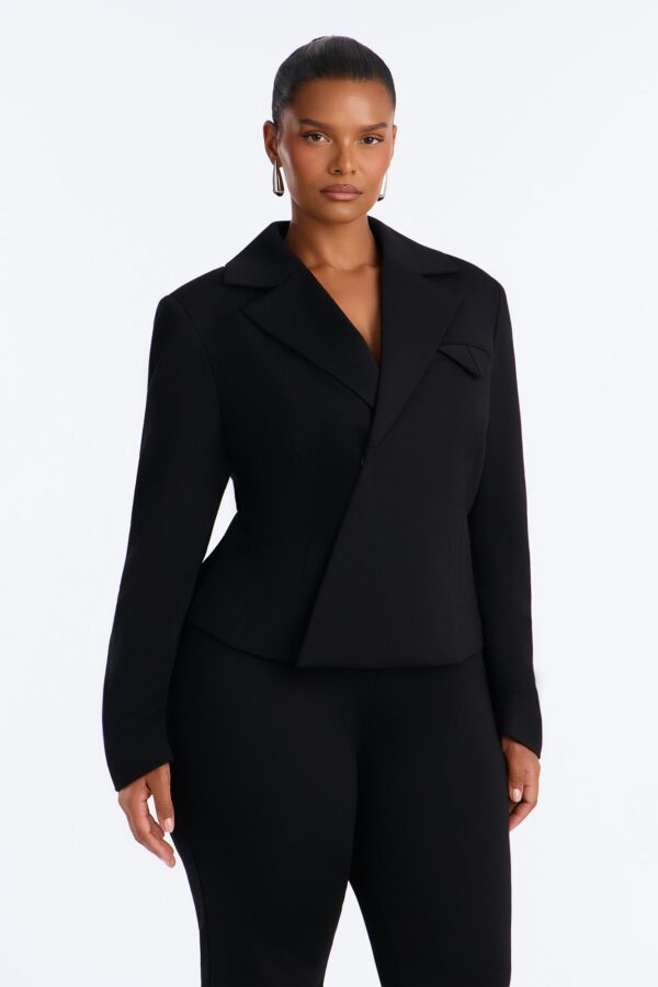 Blazer in Black 60% rayon
