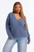 V-Neck Pullover in Blue