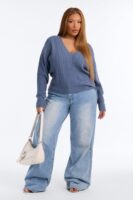 V-Neck Pullover in Blue