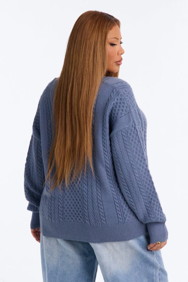 V-Neck Pullover in Blue