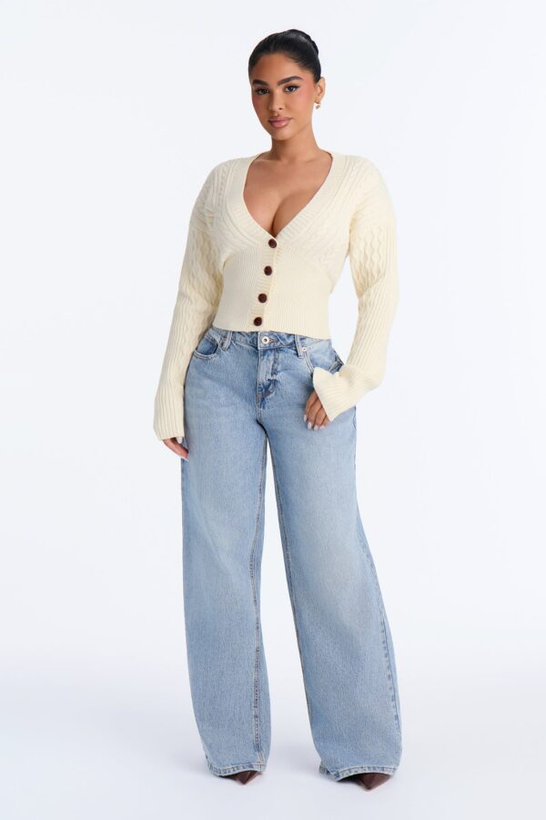 Cardigan in Ivory 50% viscose
