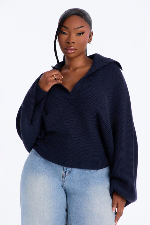 Pullover in Navy 45% acrylic
