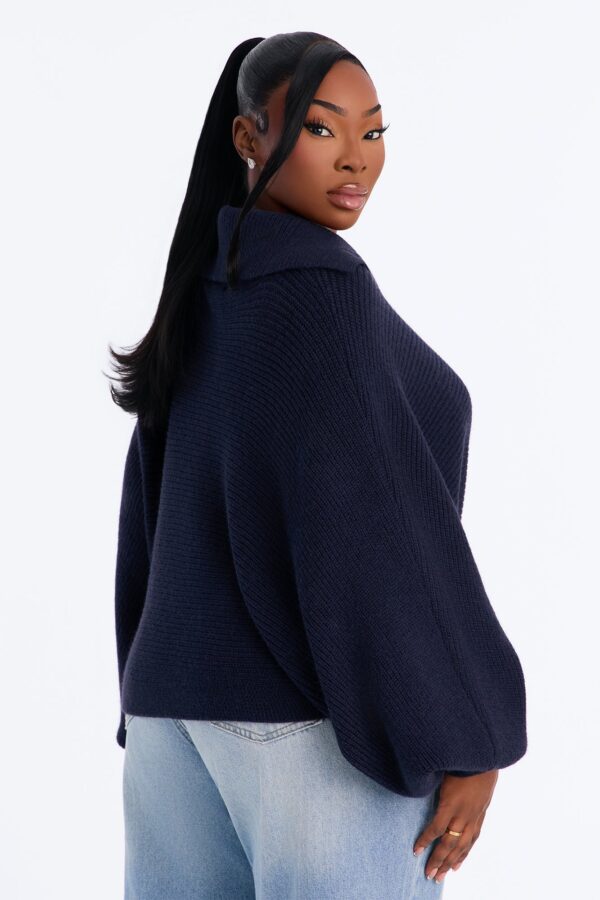 Pullover in Navy 45% acrylic