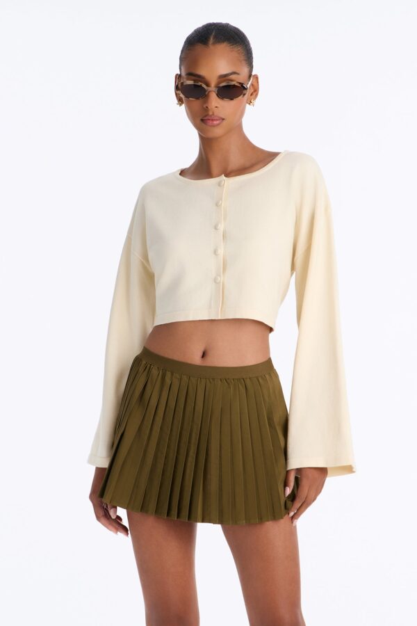 Cardigan with a cropped