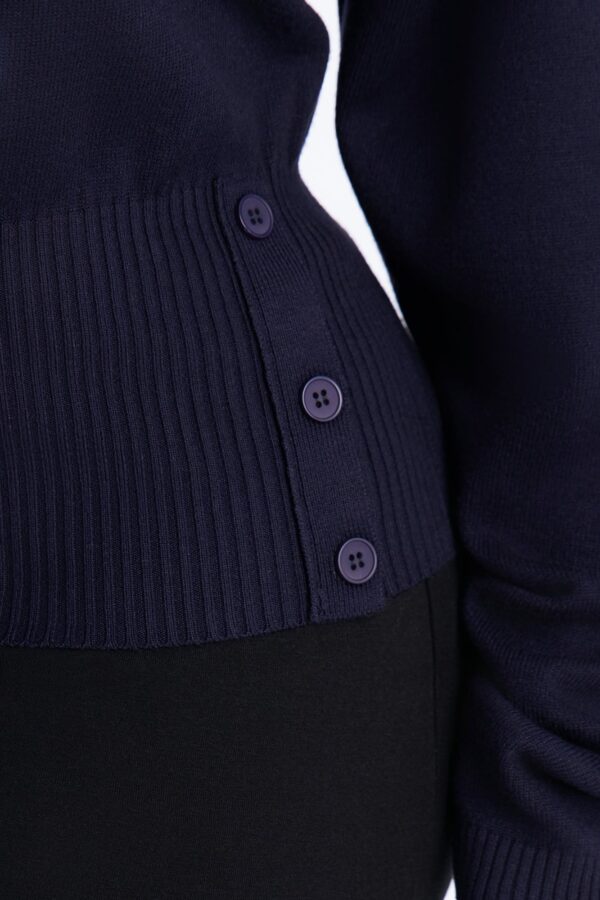 Pullover in Navy 48% viscose