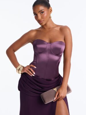 Velvet Piece in Taupe