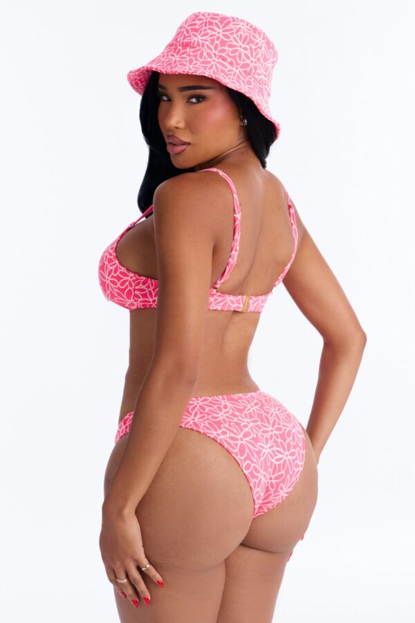 Top in Pink 92% polyester and 8% spandex